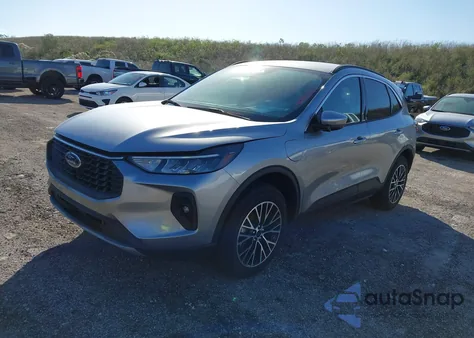 2023 Ford Escape Phev z USA, uszkodzony, nr VIN 1FMCU0E10PUA35512